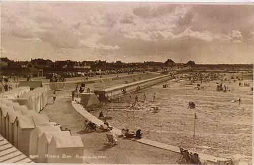 Minnis Bay Huts c.1930