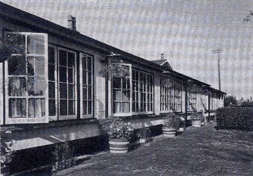 Bungalow side c1947