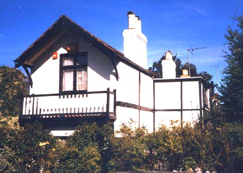 Epple Road - House by bridge 2002