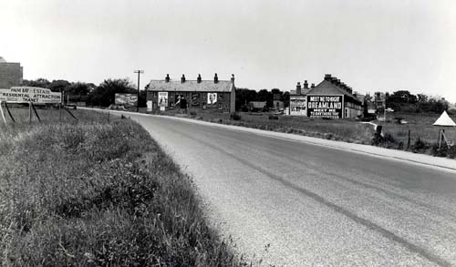 Over the field to York Terrace c1939
