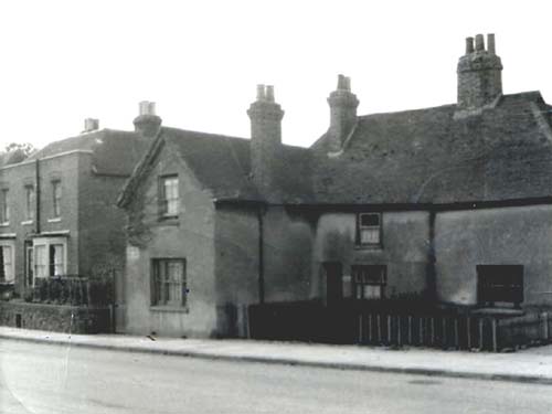 April Cottage (Street Farmhouse)