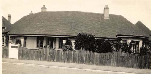 Angles, Sea View Avenue