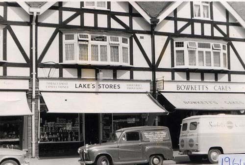Nos 111 and 109 Lake's and Bowketts Cakes c.1961